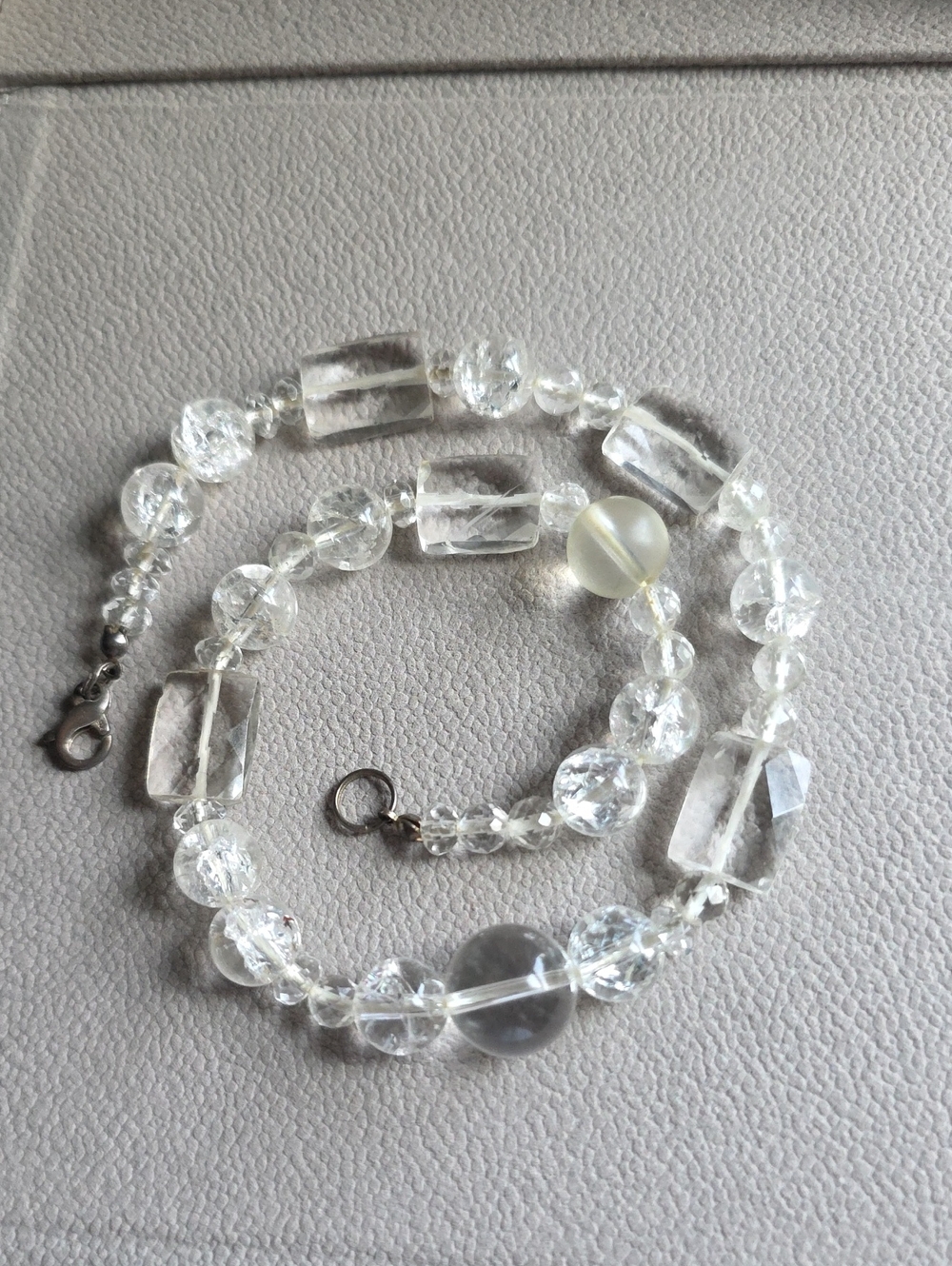 VINTAGE Clear Crystal Beaded Necklace - Classic Sparkling Design